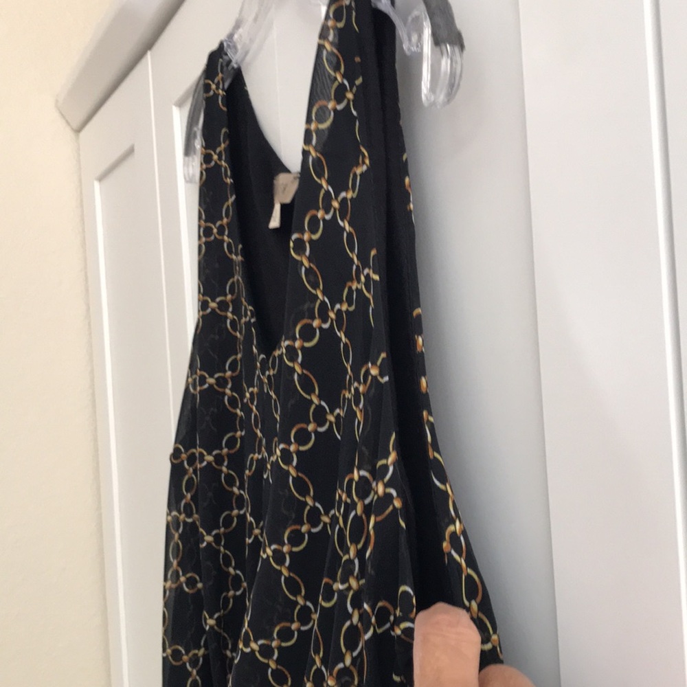 Black & Gold Chain-Print Sleeveless Tie-Front Top